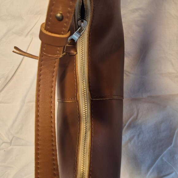 Portland Leather Large Nora Shoulder Bag-Honey - Picture 3 of 6